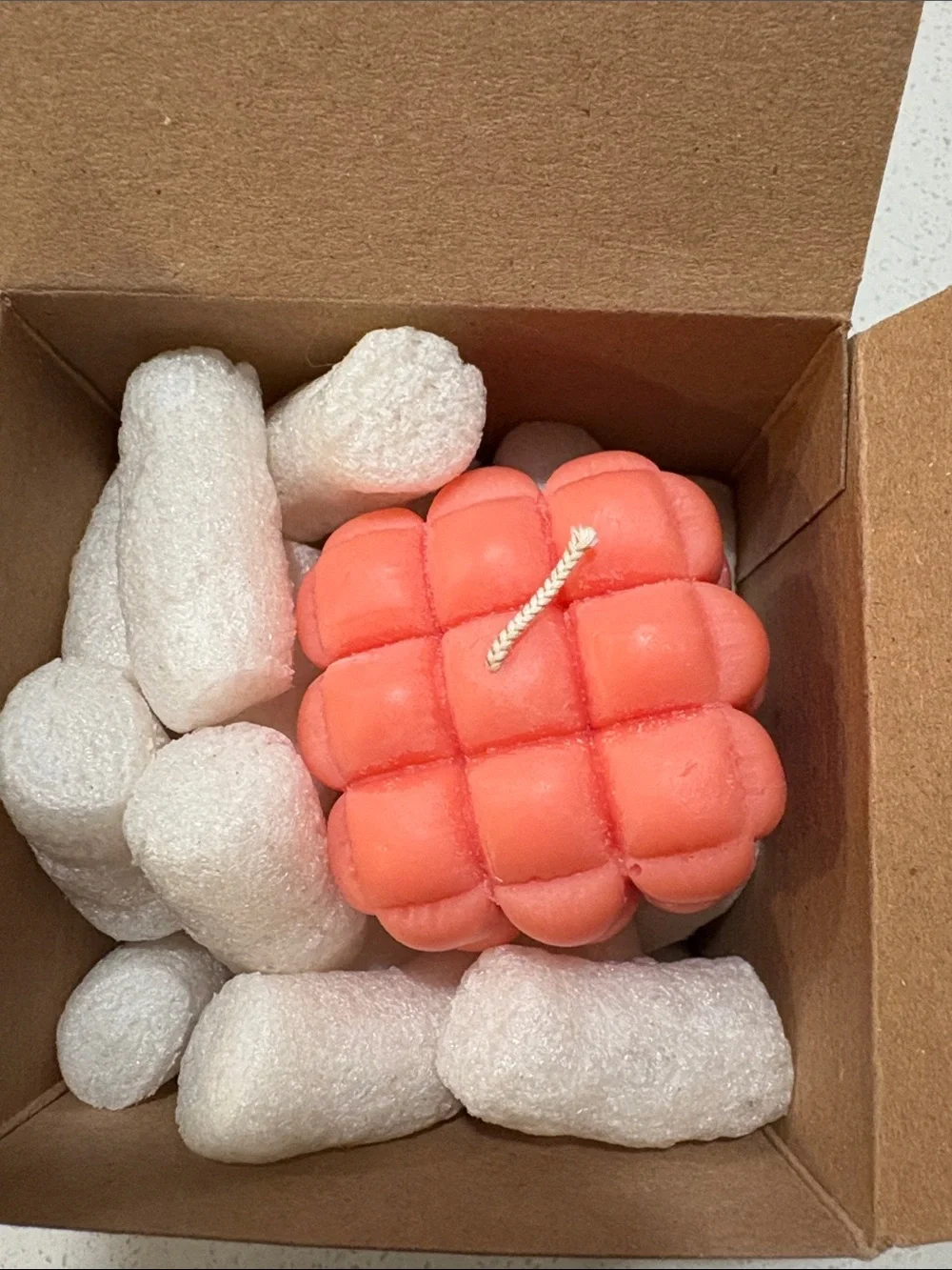 Hey Davie Red Puffer Cube Candle - Soy/Beeswax